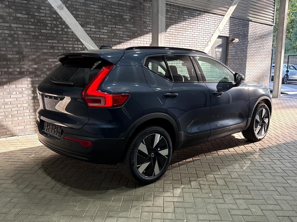 Volvo EX40 Single Motor Extended Range Plus | 82 kWh | Harman/Kardon | ACC | 360° Camera | Warmtepomp | Keyless | Stoel+Stuurverwarming | 19 inch