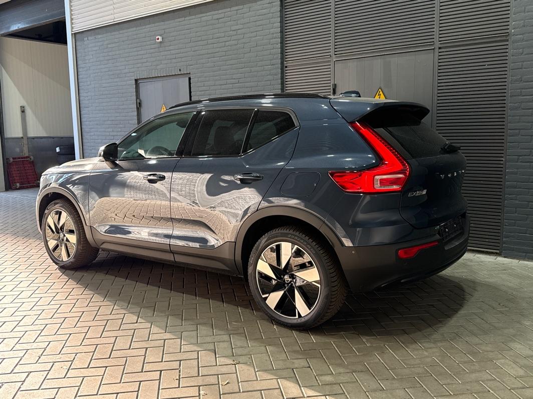 Volvo EX40 Single Motor Extended Range Plus | 82 kWh | Harman/Kardon | ACC | 360° Camera | Warmtepomp | Keyless | Stoel+Stuurverwarming | 19 inch