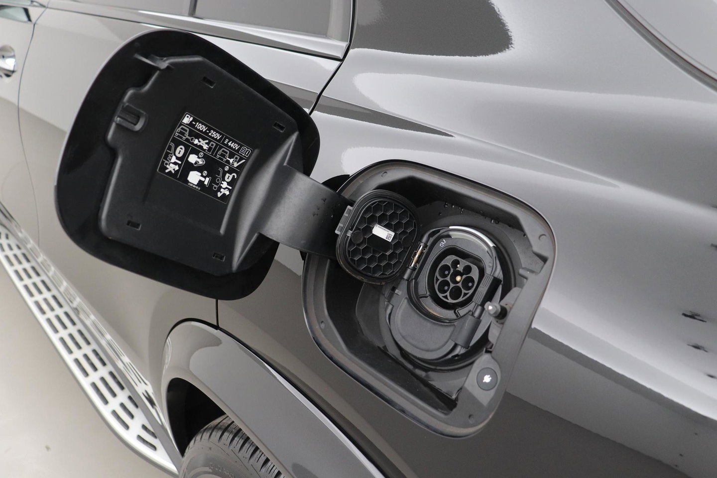 Mercedes-Benz GLE 350 de 4MATIC Premium Plus | Burmester | Panoramadak | Luchtvering | BLIS | Nightpakket | Trekhaak | ACC