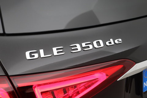 Mercedes-Benz GLE 350 de 4MATIC Premium Plus | Burmester | Panoramadak | Luchtvering | BLIS | Nightpakket | Trekhaak | ACC