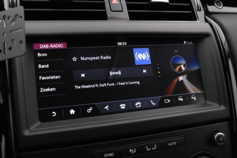 Land Rover Discovery 3.0 Sd6 SE | GRIJS KENTEKEN | Luchtvering | Trekhaak | Stoel+Stuurverwarming | BLIS | Camera | ACC