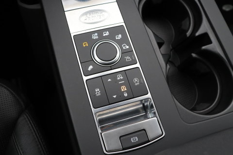 Land Rover Discovery 3.0 Sd6 SE | GRIJS KENTEKEN | Luchtvering | Trekhaak | Stoel+Stuurverwarming | BLIS | Camera | ACC