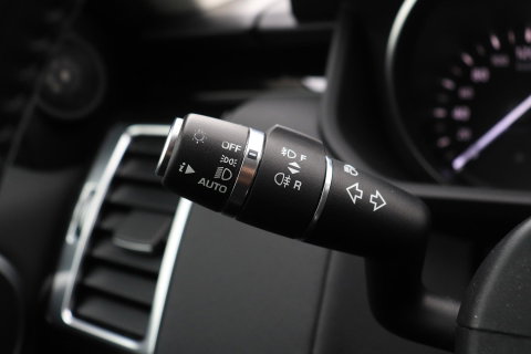 Land Rover Discovery 3.0 Sd6 SE | GRIJS KENTEKEN | Luchtvering | Trekhaak | Stoel+Stuurverwarming | BLIS | Camera | ACC