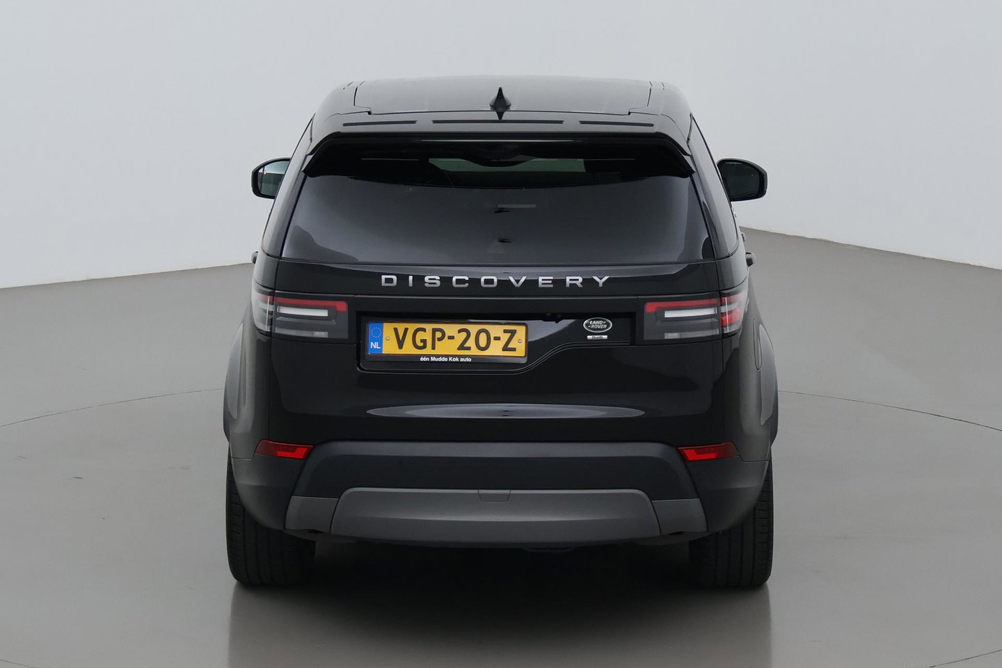 Land Rover Discovery 3.0 Sd6 SE | GRIJS KENTEKEN | Luchtvering | Trekhaak | Stoel+Stuurverwarming | BLIS | Camera | ACC