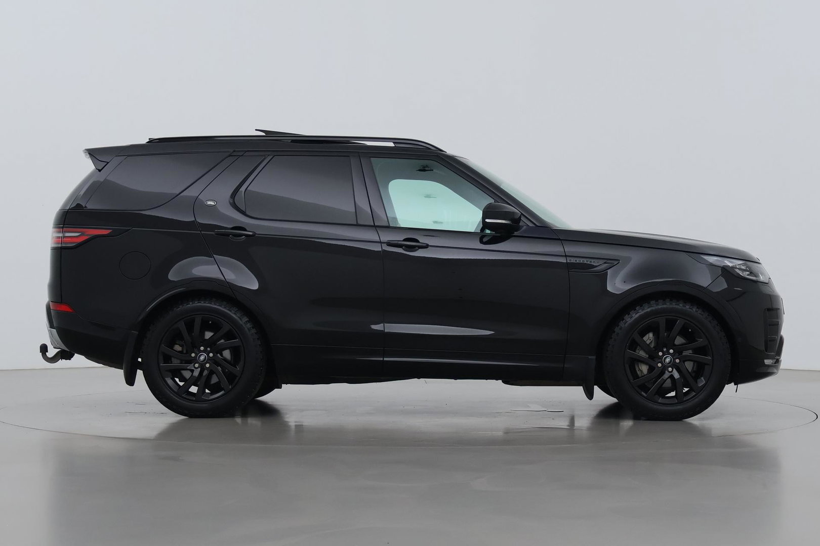 Land Rover Discovery 3.0 Sd6 Landmark Edition | GRIJS KENTEKEN | Luchtvering | Panoramadak | Trekhaak | Camera | Stoel+Stuurverwarming