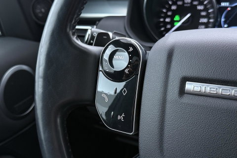 Land Rover Discovery 3.0 Sd6 Landmark Edition | GRIJS KENTEKEN | Luchtvering | Panoramadak | Trekhaak | Camera | Stoel+Stuurverwarming