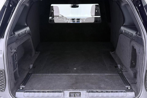 Land Rover Discovery 3.0 Sd6 Landmark Edition | GRIJS KENTEKEN | Luchtvering | Panoramadak | Trekhaak | Camera | Stoel+Stuurverwarming