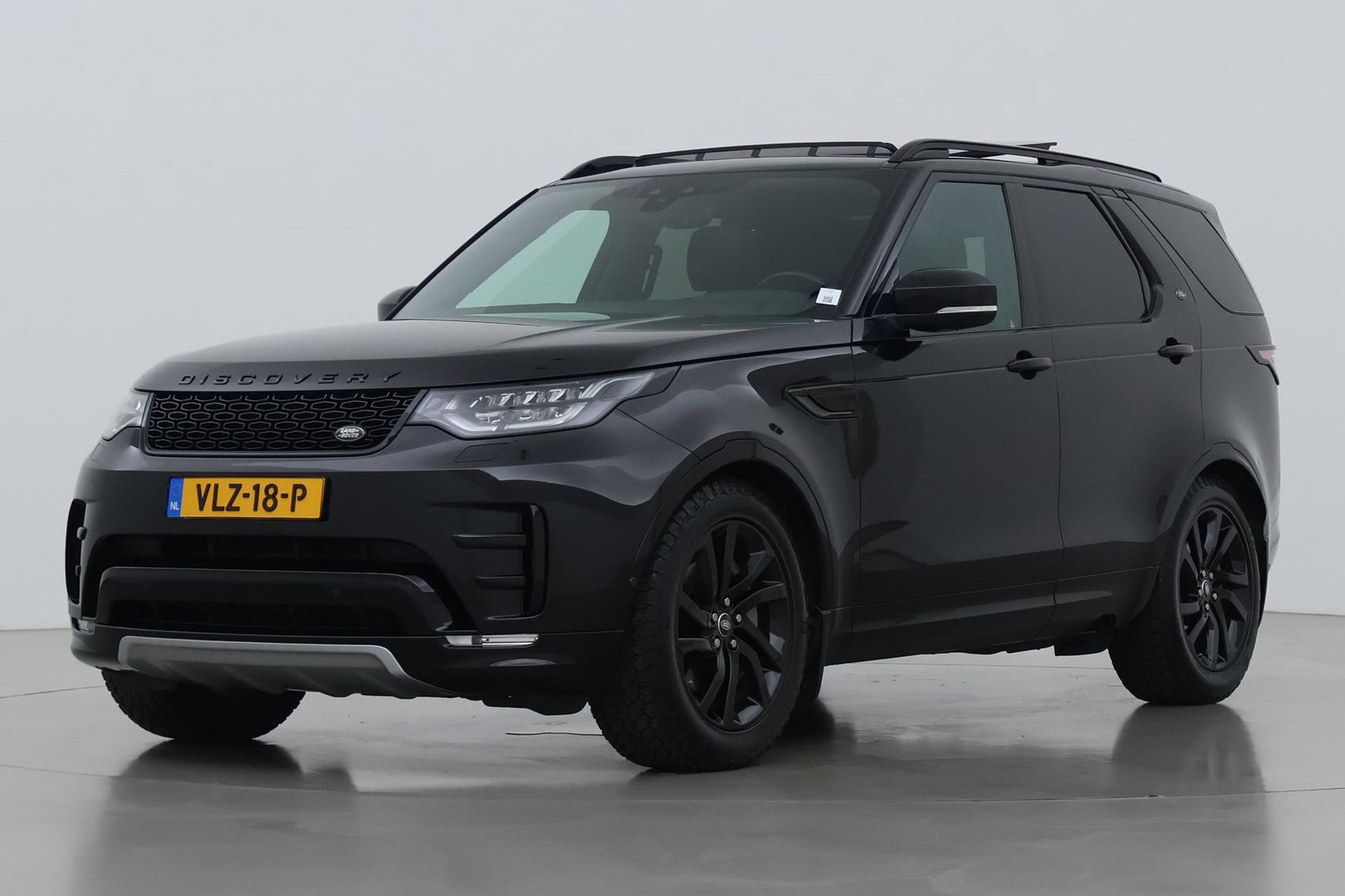 Land Rover Discovery 3.0 Sd6 Landmark Edition | GRIJS KENTEKEN | Luchtvering | Panoramadak | Trekhaak | Camera | Stoel+Stuurverwarming