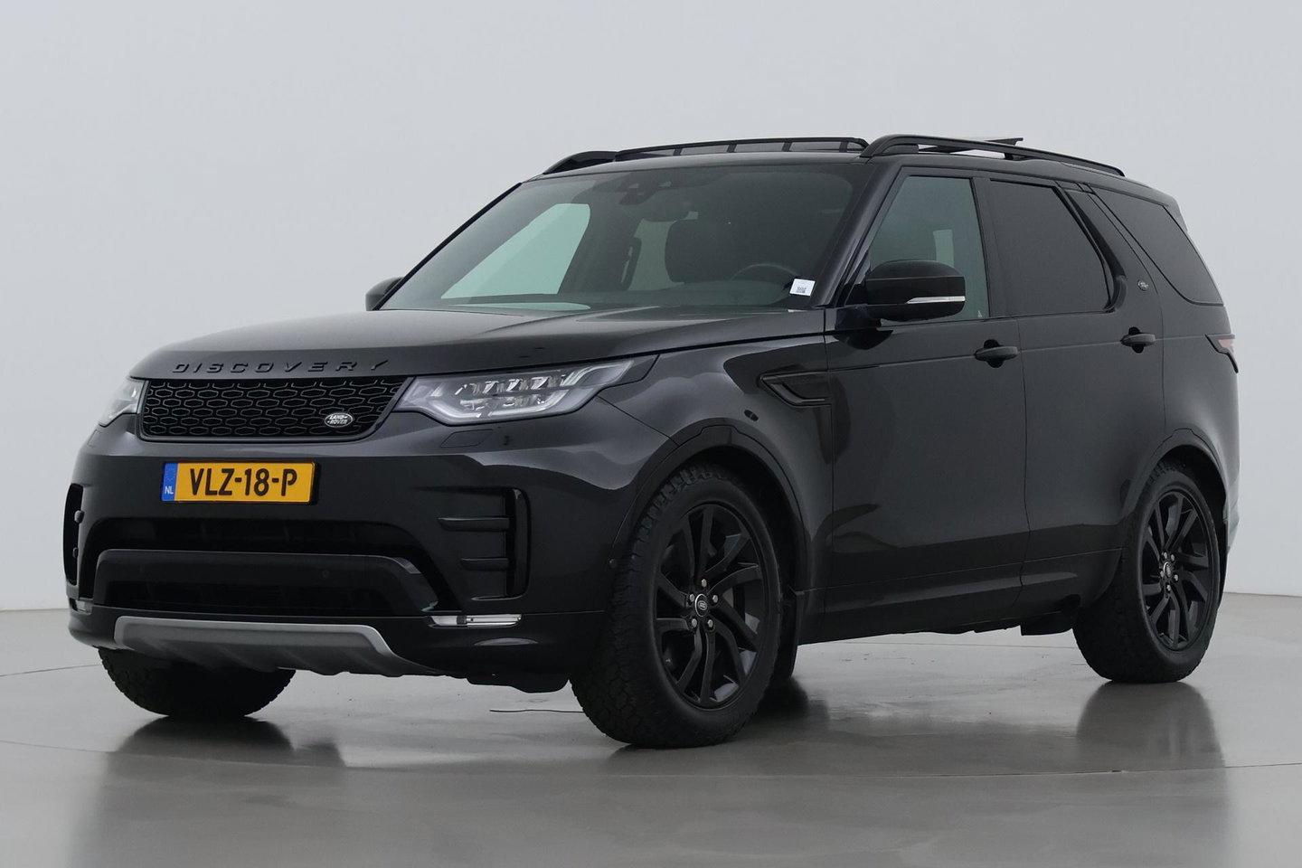 Land Rover Discovery 3.0 Sd6 Landmark Edition | GRIJS KENTEKEN | Luchtvering | Panoramadak | Trekhaak | Camera | Stoel+Stuurverwarming