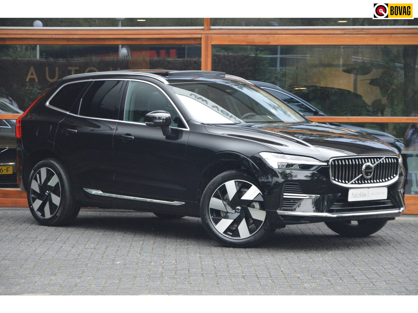 Volvo XC60 T6 Hybrid AWD Plus Bright | 360° Camera | Panoramadak | Harman/Kardon | Stoel + Stuur Verwarmd | Apple Carplay |