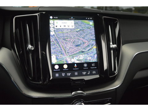 Volvo XC60 T6 Hybrid AWD Plus Bright | 360° Camera | Panoramadak | Harman/Kardon | Stoel + Stuur Verwarmd | Apple Carplay |