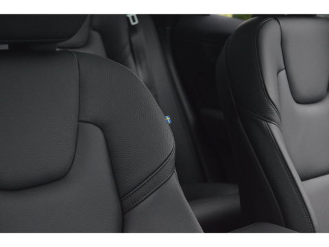 Volvo XC60 T6 Hybrid AWD Plus Bright | 360° Camera | Panoramadak | Harman/Kardon | Stoel + Stuur Verwarmd | Apple Carplay |