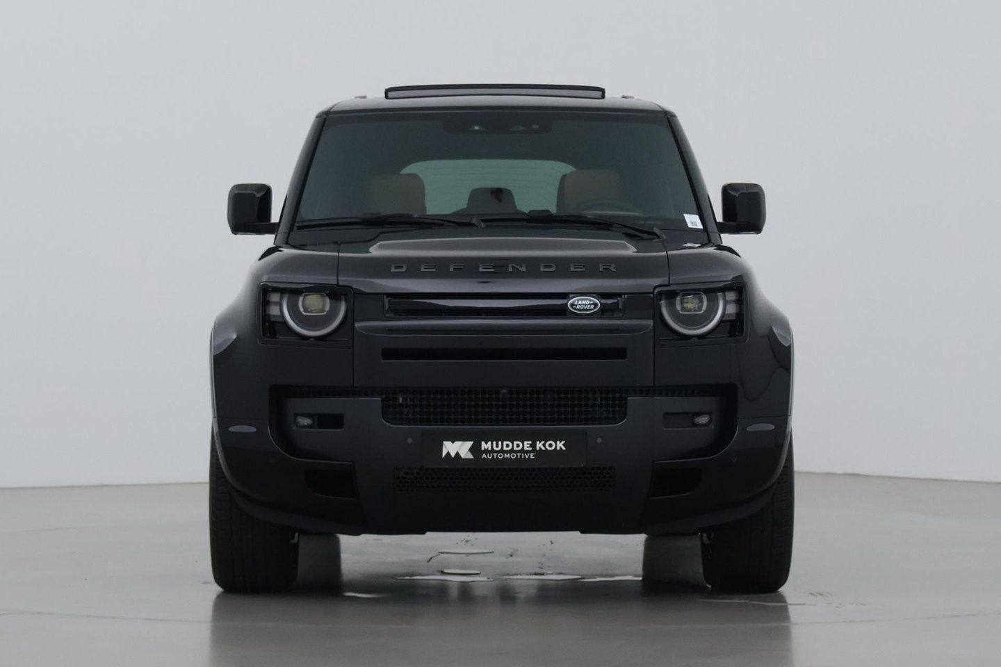 Land Rover Defender 2.0 P300e 110 X-Dynamic HSE | Luchtvering | Stoelventilatie | Panoramadak | Trekhaak | 360° Camera | Head-Up | ACC