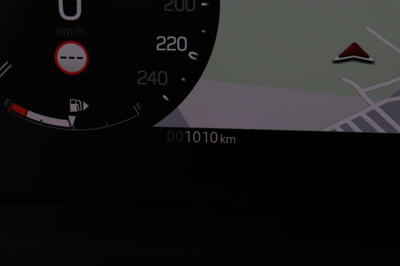 Land Rover Defender 2.0 P300e 110 X-Dynamic HSE | Luchtvering | Stoelventilatie | Panoramadak | Trekhaak | 360° Camera | Head-Up | ACC