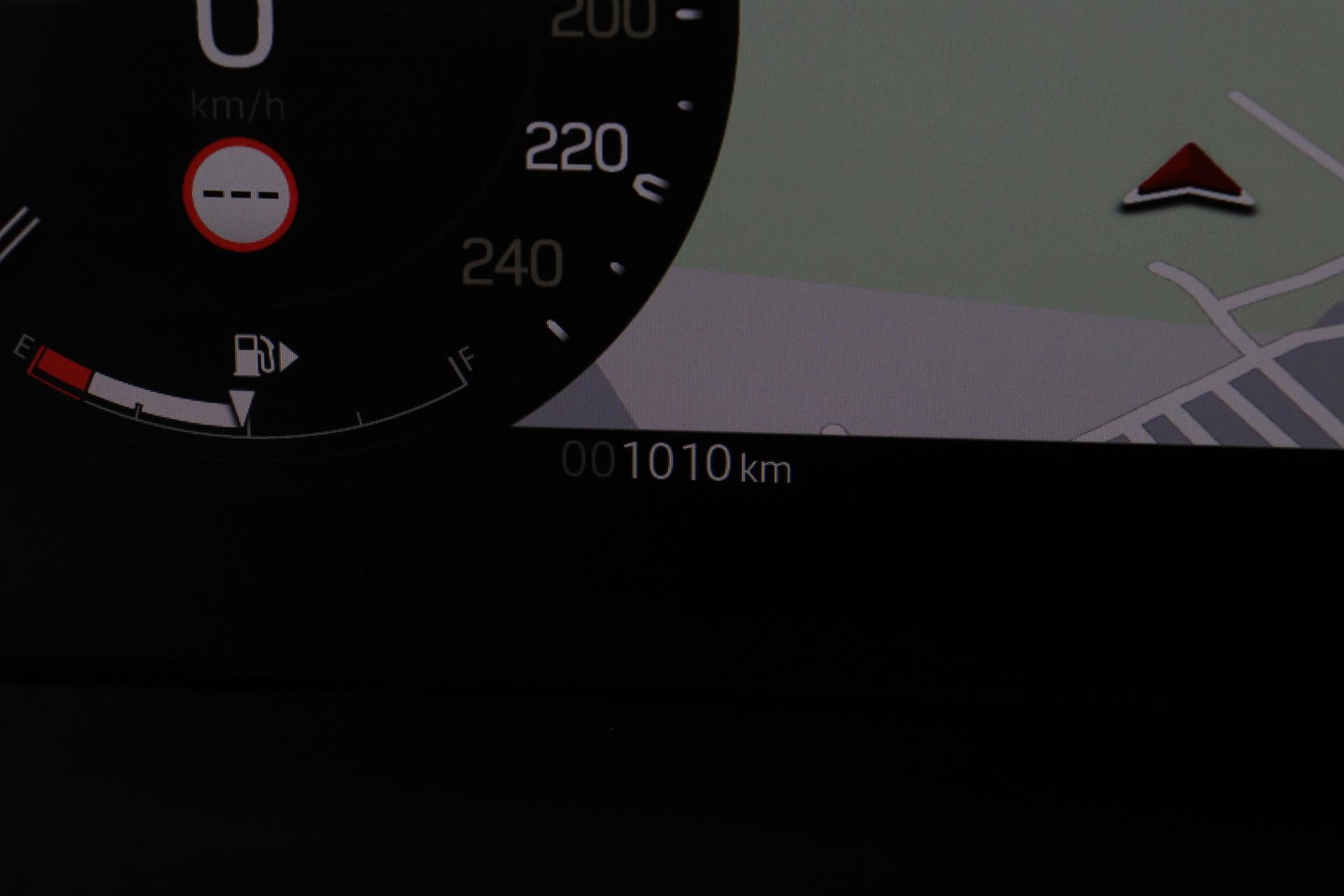 Land Rover Defender 2.0 P300e 110 X-Dynamic HSE | Luchtvering | Stoelventilatie | Panoramadak | Trekhaak | 360° Camera | Head-Up | ACC