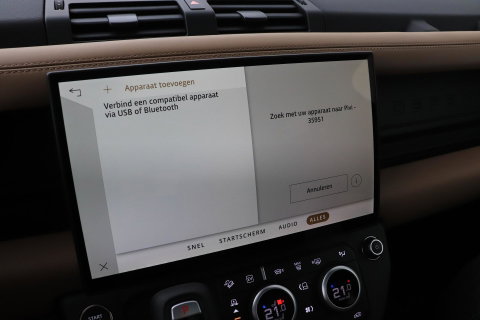 Land Rover Defender 2.0 P300e 110 X-Dynamic HSE | Luchtvering | Stoelventilatie | Panoramadak | Trekhaak | 360° Camera | Head-Up | ACC