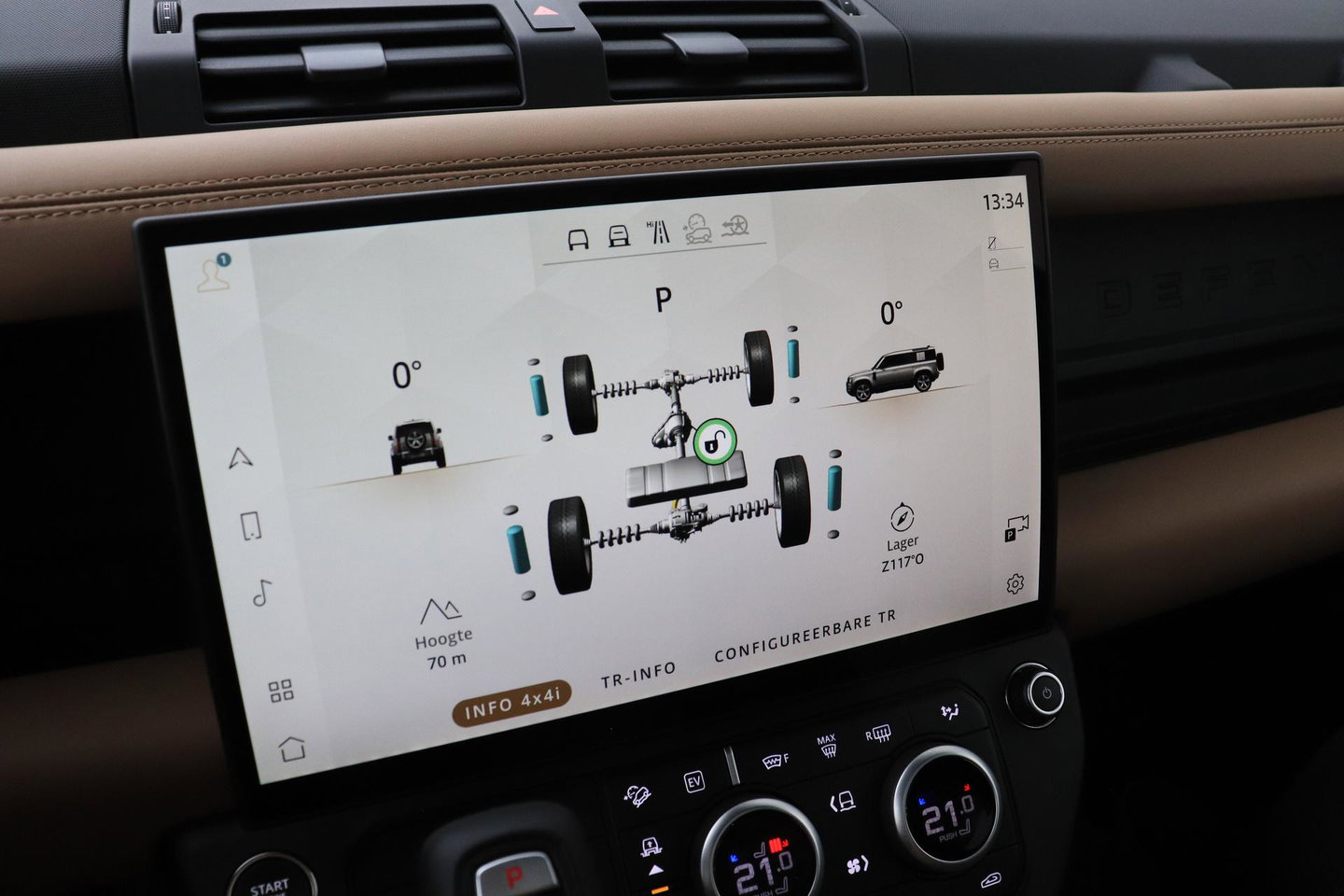 Land Rover Defender 2.0 P300e 110 X-Dynamic HSE | Luchtvering | Stoelventilatie | Panoramadak | Trekhaak | 360° Camera | Head-Up | ACC