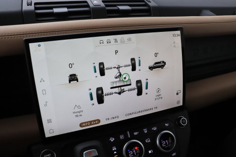 Land Rover Defender 2.0 P300e 110 X-Dynamic HSE | Luchtvering | Stoelventilatie | Panoramadak | Trekhaak | 360° Camera | Head-Up | ACC
