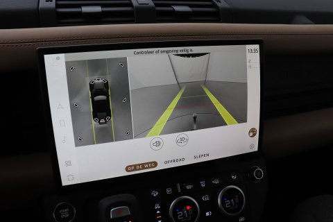 Land Rover Defender 2.0 P300e 110 X-Dynamic HSE | Luchtvering | Stoelventilatie | Panoramadak | Trekhaak | 360° Camera | Head-Up | ACC
