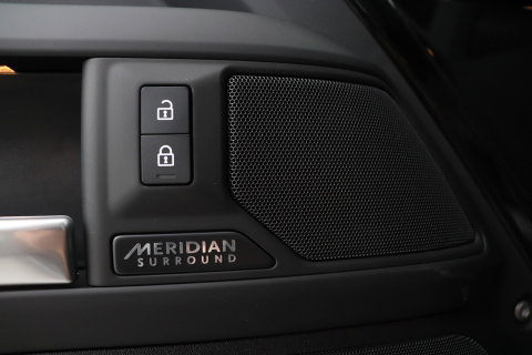 Land Rover Defender 2.0 P300e 110 X-Dynamic HSE | Luchtvering | Stoelventilatie | Panoramadak | Trekhaak | 360° Camera | Head-Up | ACC