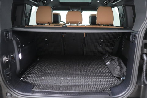 Land Rover Defender 2.0 P300e 110 X-Dynamic HSE | Luchtvering | Stoelventilatie | Panoramadak | Trekhaak | 360° Camera | Head-Up | ACC