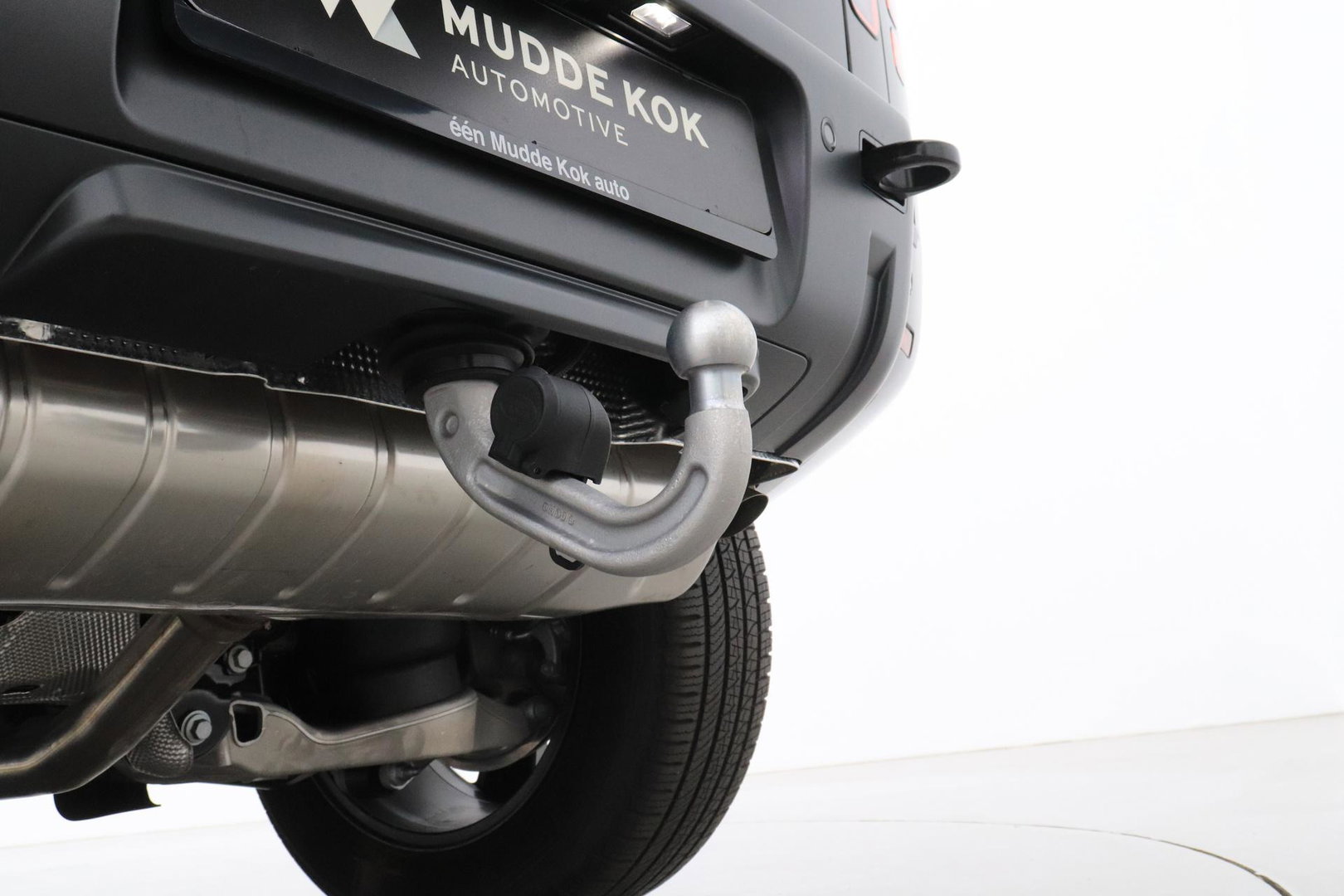 Land Rover Defender 2.0 P300e 110 X-Dynamic HSE | Luchtvering | Stoelventilatie | Panoramadak | Trekhaak | 360° Camera | Head-Up | ACC