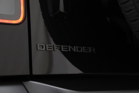 Land Rover Defender 2.0 P300e 110 X-Dynamic HSE | Luchtvering | Stoelventilatie | Panoramadak | Trekhaak | 360° Camera | Head-Up | ACC