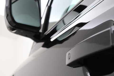 Land Rover Defender 2.0 P300e 110 X-Dynamic HSE | Luchtvering | Stoelventilatie | Panoramadak | Trekhaak | 360° Camera | Head-Up | ACC