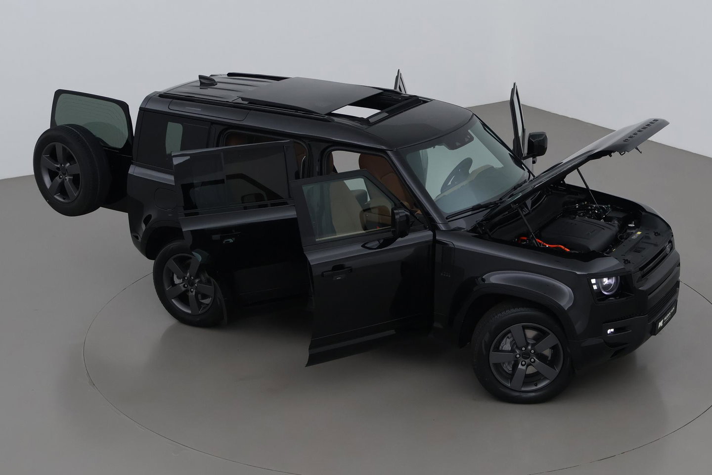 Land Rover Defender 2.0 P300e 110 X-Dynamic HSE | Luchtvering | Stoelventilatie | Panoramadak | Trekhaak | 360° Camera | Head-Up | ACC