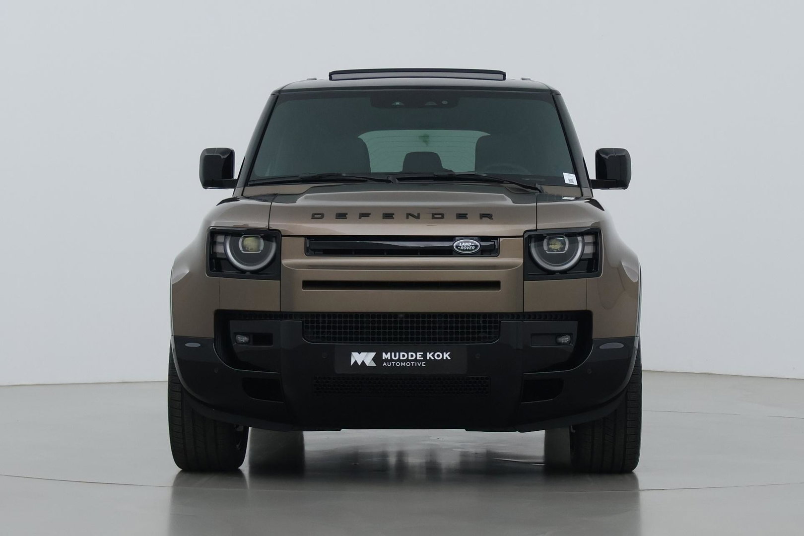 Land Rover Defender 2.0 P300e 110 X-Dynamic HSE | FACELIFT | ClearSight | Meridian Surround | Head-Up | ACC | Panoramadak | Trekhaak