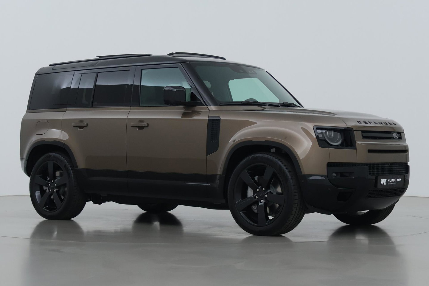 Land Rover Defender 2.0 P300e 110 X-Dynamic HSE | FACELIFT | ClearSight | Meridian Surround | Head-Up | ACC | Panoramadak | Trekhaak