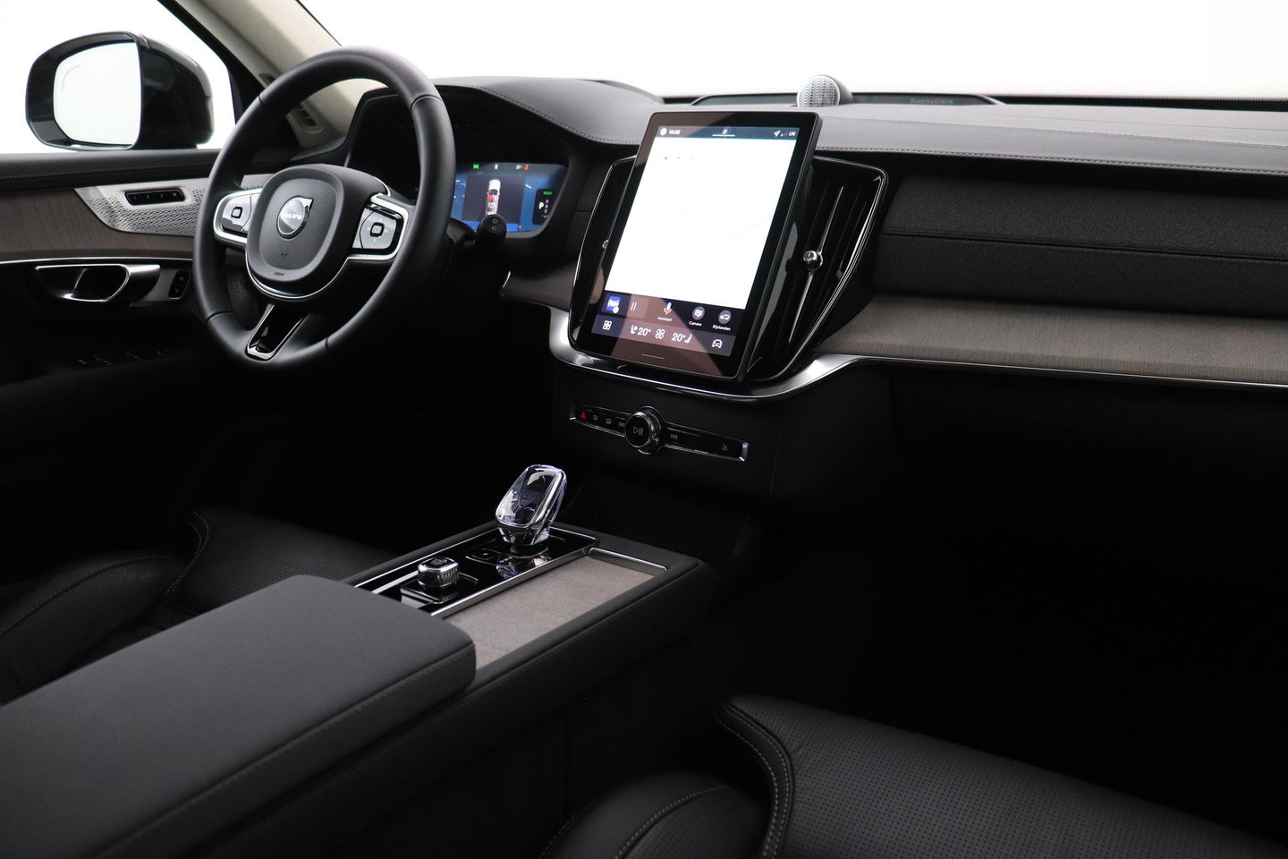 Volvo XC90 T8 Ultra Dark | Bowers&Wilkins | Stoelventilatie | Trekhaak | Panoramadak | 360° Camera | Massage | Head-Up | ACC