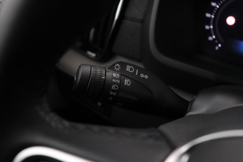 Volvo XC90 T8 Ultra Dark | Bowers&Wilkins | Stoelventilatie | Trekhaak | Panoramadak | 360° Camera | Massage | Head-Up | ACC
