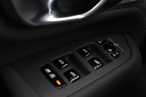 Volvo XC90 T8 Ultra Dark | Bowers&Wilkins | Stoelventilatie | Trekhaak | Panoramadak | 360° Camera | Massage | Head-Up | ACC