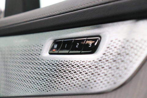 Volvo XC90 T8 Ultra Dark | Bowers&Wilkins | Stoelventilatie | Trekhaak | Panoramadak | 360° Camera | Massage | Head-Up | ACC