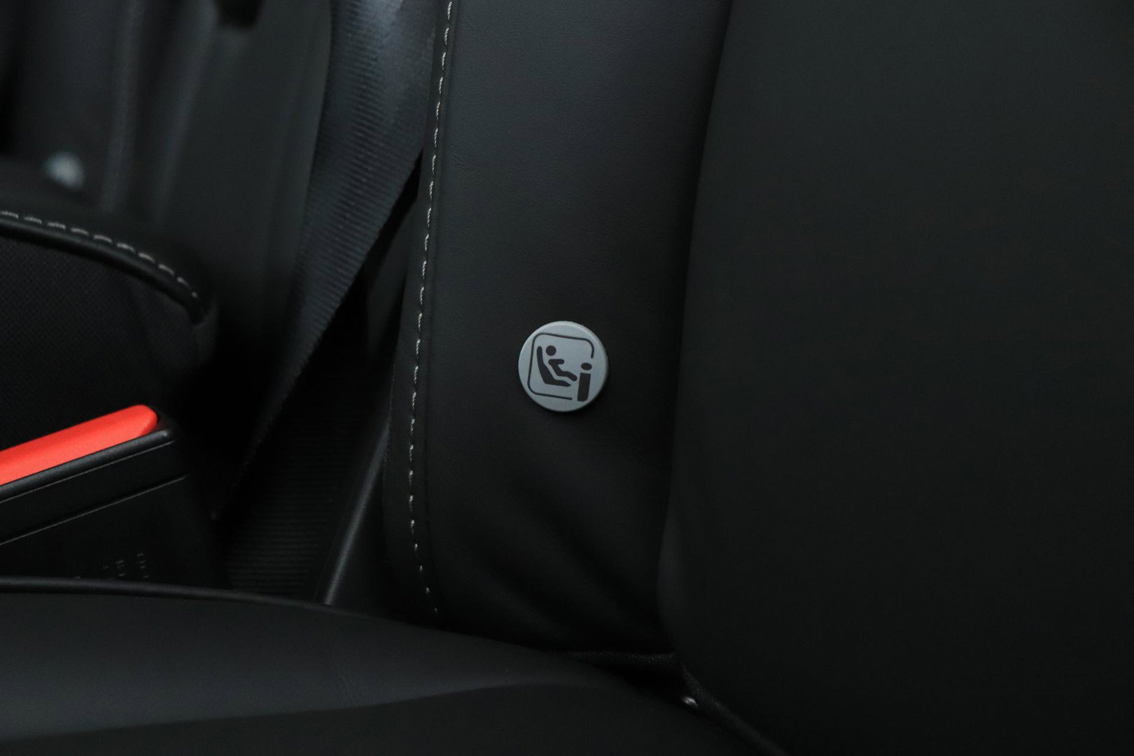Volvo XC90 T8 Ultra Dark | Bowers&Wilkins | Stoelventilatie | Trekhaak | Panoramadak | 360° Camera | Massage | Head-Up | ACC
