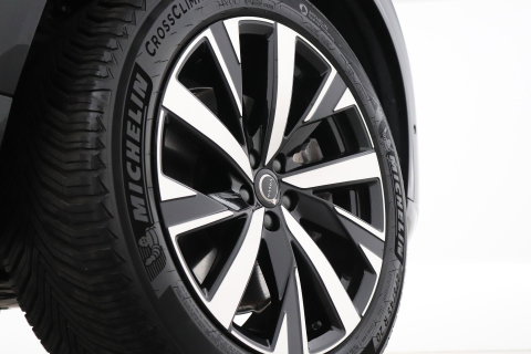 Volvo XC90 T8 Ultra Dark | Bowers&Wilkins | Stoelventilatie | Trekhaak | Panoramadak | 360° Camera | Massage | Head-Up | ACC