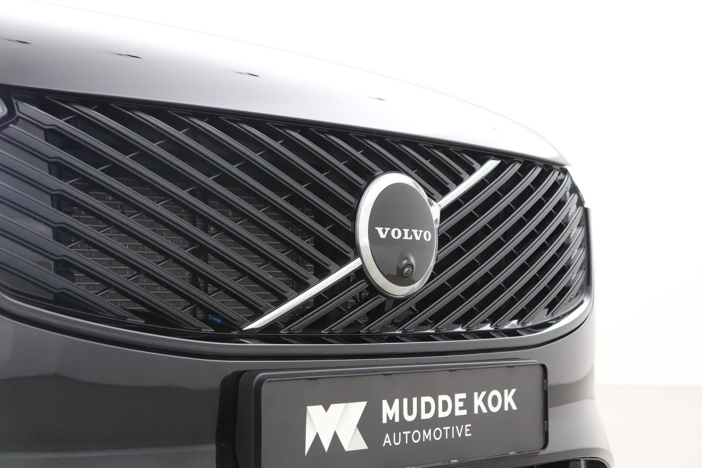Volvo XC90 T8 Ultra Dark | Bowers&Wilkins | Stoelventilatie | Trekhaak | Panoramadak | 360° Camera | Massage | Head-Up | ACC