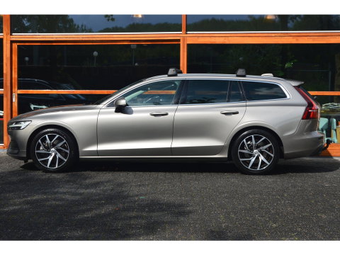 Volvo V60 T5 | Trekhaak 1800kg | Stoel + Stuur Verwarmd | Apple Carplay | Cruise | Leer |