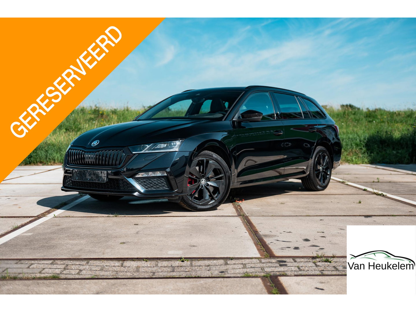 Škoda Octavia Combi 1.4 TSI RS iV | PANO | ALCANTARA SPORT COMFORT STOELEN