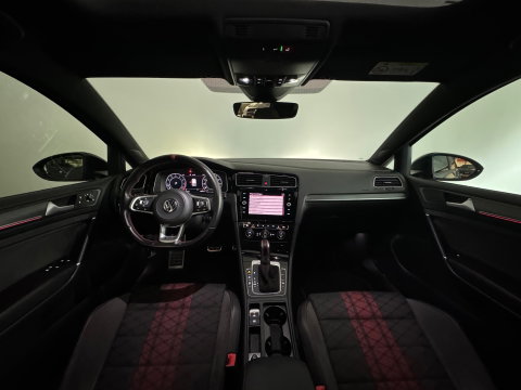 Volkswagen Golf 2.0 TSI GTI TCR Pano|ACC|BlindSpot|Camera|Lane Assist