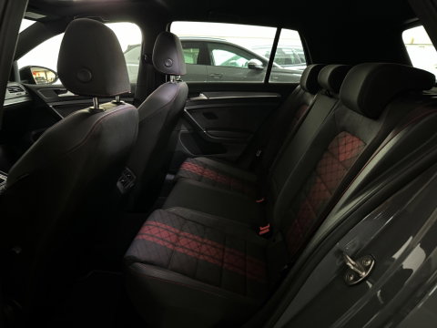 Volkswagen Golf 2.0 TSI GTI TCR Pano|ACC|BlindSpot|Camera|Lane Assist