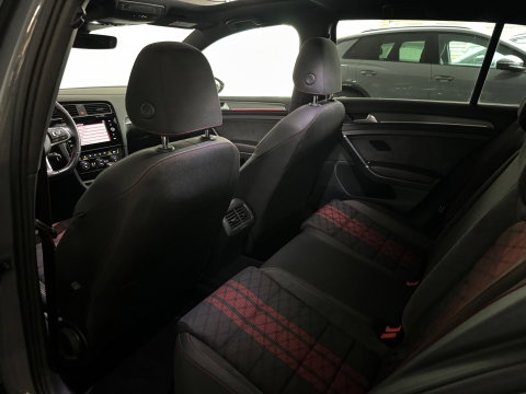 Volkswagen Golf 2.0 TSI GTI TCR Pano|ACC|BlindSpot|Camera|Lane Assist