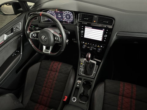 Volkswagen Golf 2.0 TSI GTI TCR Pano|ACC|BlindSpot|Camera|Lane Assist