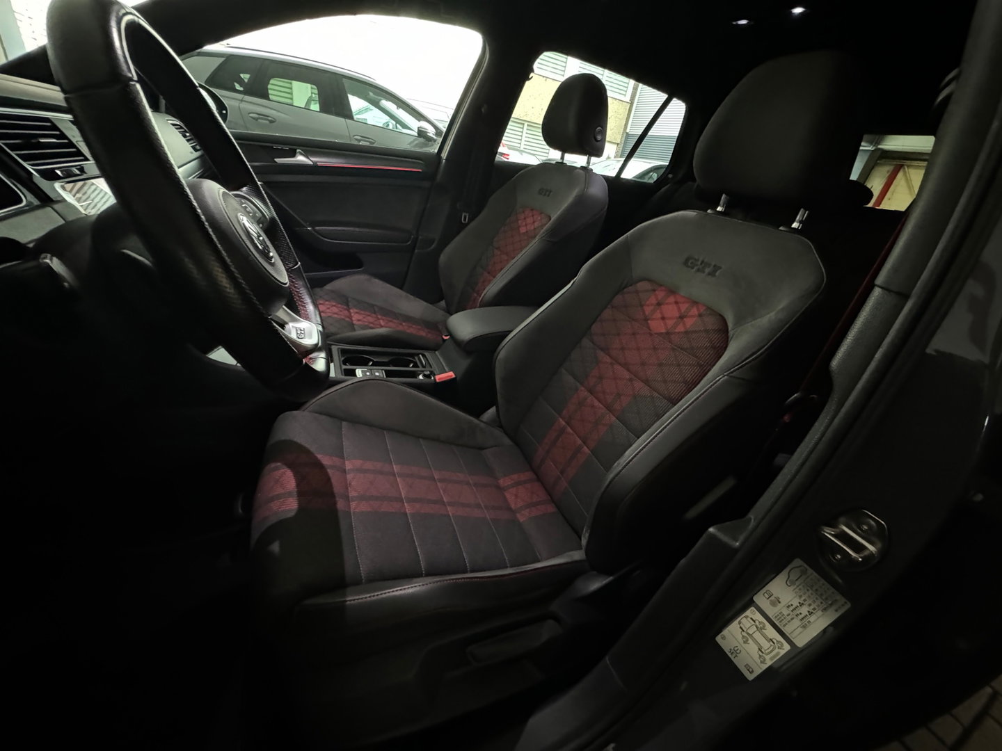Volkswagen Golf 2.0 TSI GTI TCR Pano|ACC|BlindSpot|Camera|Lane Assist