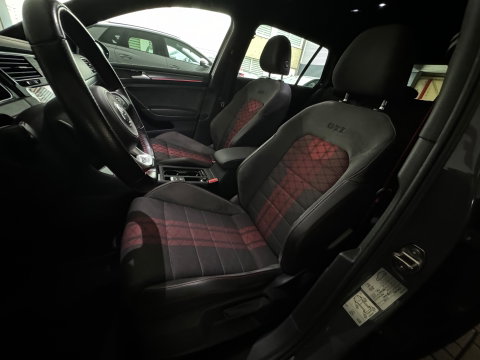 Volkswagen Golf 2.0 TSI GTI TCR Pano|ACC|BlindSpot|Camera|Lane Assist