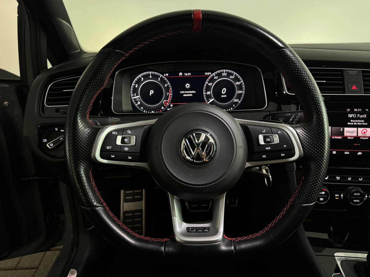 Volkswagen Golf 2.0 TSI GTI TCR Pano|ACC|BlindSpot|Camera|Lane Assist