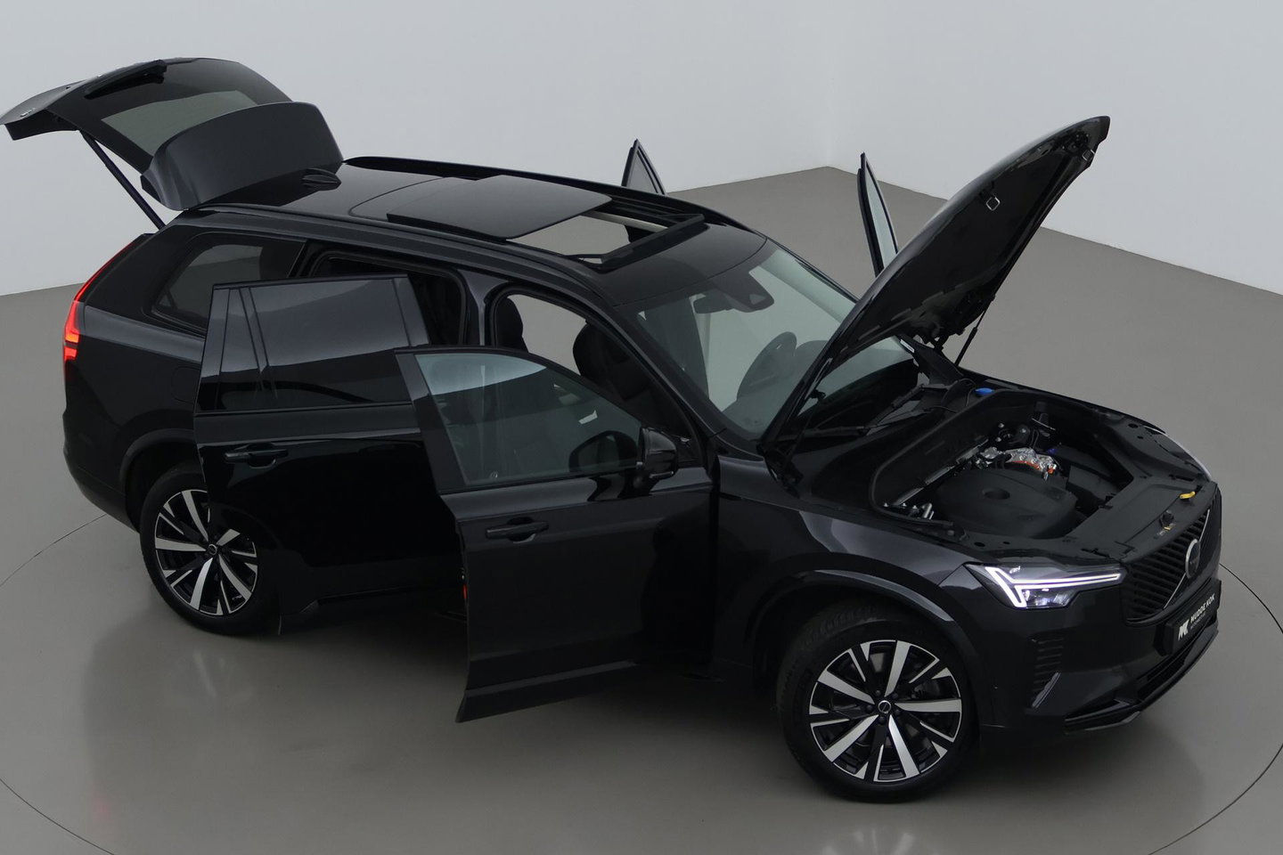 Volvo XC90 T8 Ultra Dark | Bowers&Wilkins | Stoelventilatie | Trekhaak | Panoramadak | 360° Camera | Massage | Head-Up | ACC