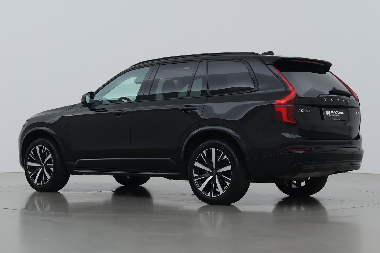 Volvo XC90 T8 Ultra Dark | Bowers&Wilkins | Stoelventilatie | Trekhaak | Panoramadak | 360° Camera | Massage | Head-Up | ACC