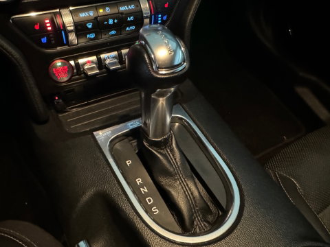 Ford Mustang Fastback 5.0 V8 GT Stoelverwarming |Stoelventilatie|Camera|Keyless|